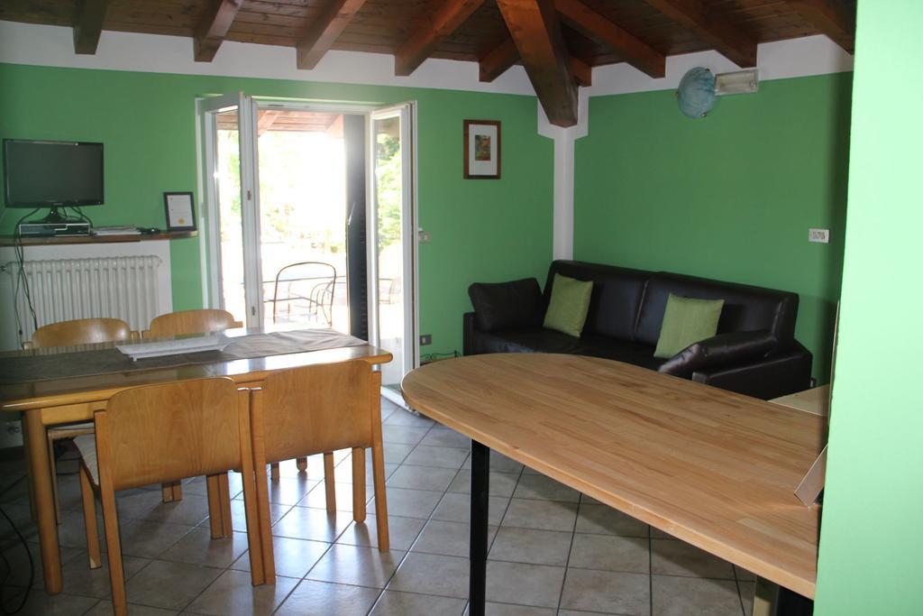 Veranda Beach Apartment Pianello Del Lario Quarto foto